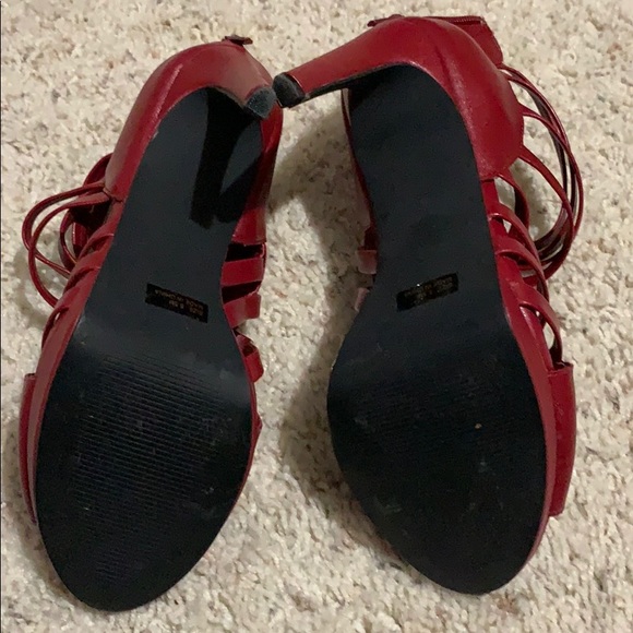 Red heels - Picture 3 of 3